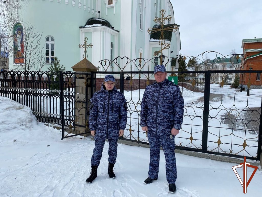 В Югре Росгвардия обеспечила правопорядок в период Радоницы