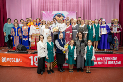 В Красноленинском прошел районный фестиваль художественного творчества «Я радость нахожу в друзьях»