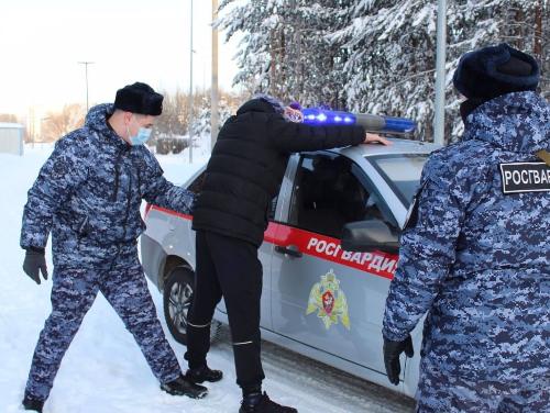 В Югре сотрудники вневедомственной охраны предотвратили более 30 хищений с охраняемых объектов