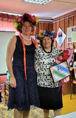 Почетную грамоту Думы Ханты-Мансийского района вручили Веклич Зинаиде Семеновне