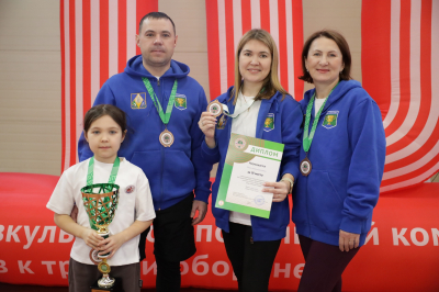 Семья Воронцовых принесла  Ханты-Мансийскому району бронзу  на региональном фестивале ГТО