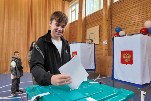 Первый выбор: молодежь Ханты-Мансийского района голосует