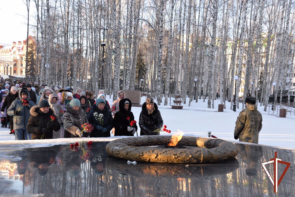 В Югре Росгвардия приняла участие в памятных мероприятиях, приуроченных ко Дню Неизвестного солдата