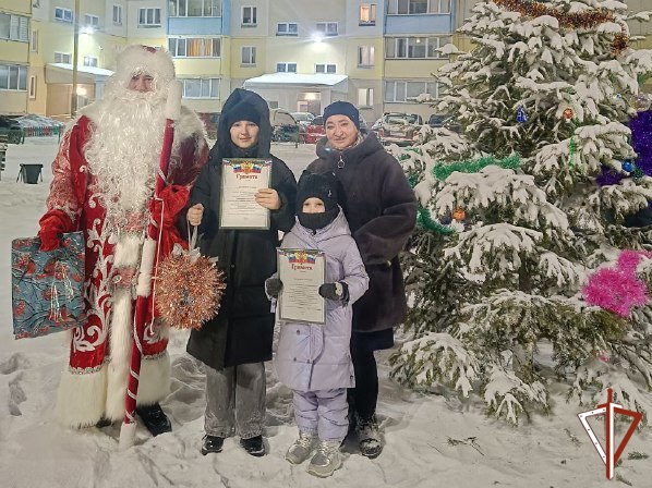 В Югре стартовал Всероссийский ведомственный проект Росгвардии «Дед Мороз специального назначения»