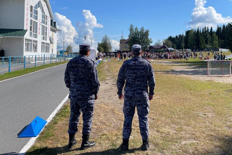 Росгвардия обеспечила безопасность участников спортивного забега в Югре