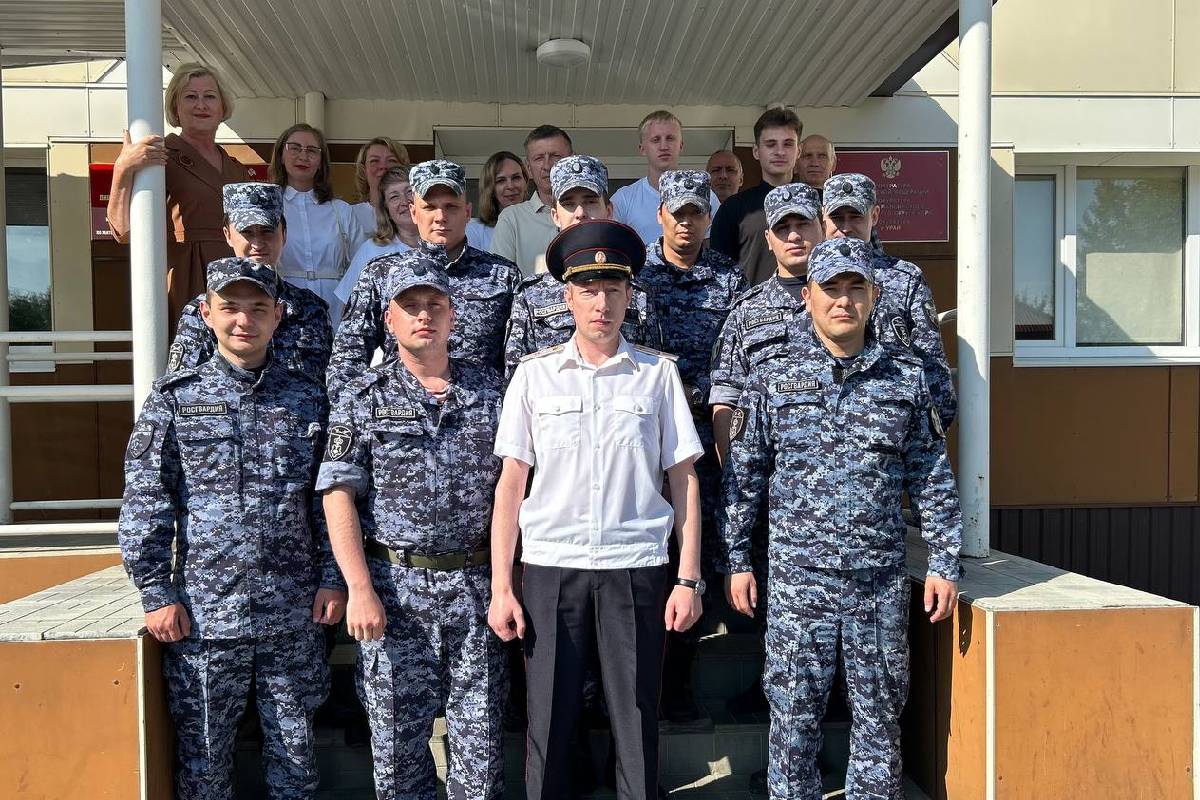 Сотрудники Урайского межмуниципального отдела вневедомственной охраны рассказали печатным СМИ о своей деятельности