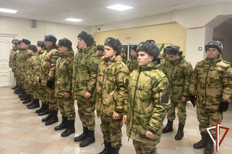 В Югре Росгвардия подвела итоги осенней призывной кампании: войска пополнили порядка 160 новобранцев