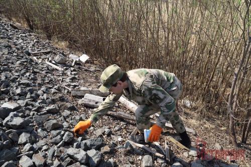 В Югре военнослужащие и сотрудники Росгвардии приняли участие во всероссийской масштабной экологической акции