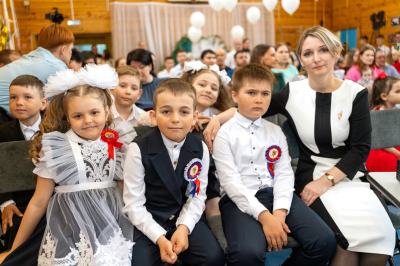 Уважаемые жители Ханты-Мансийского района! Поздравляю вас с Международным днём защиты детей!
