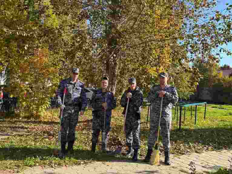 В Югре Росгвардия поддержала всероссийский экологический проект «Зеленая Россия»