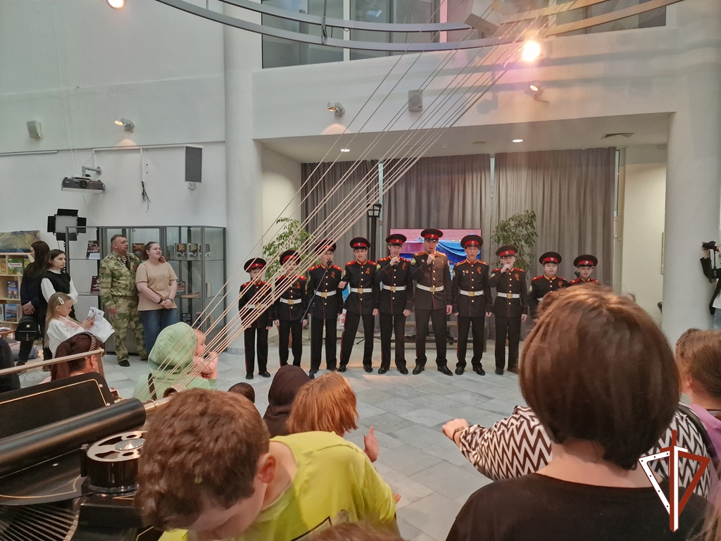 В Югре Росгвардия поддержала Всероссийскую просветительскую акцию «Библионочь – 2025»