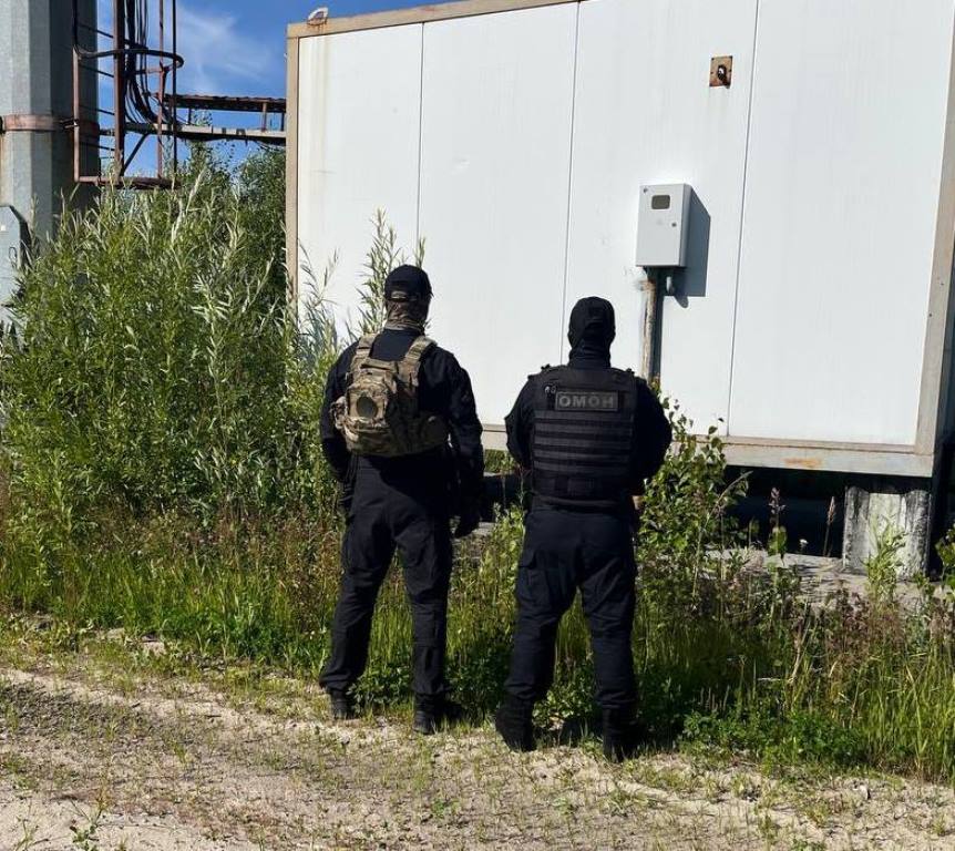 В Югре сотрудники ОМОН «Стерх» Росгвардии оказали содействие в пресечении хищения кабельной продукции нефтедобывающего предприятия 