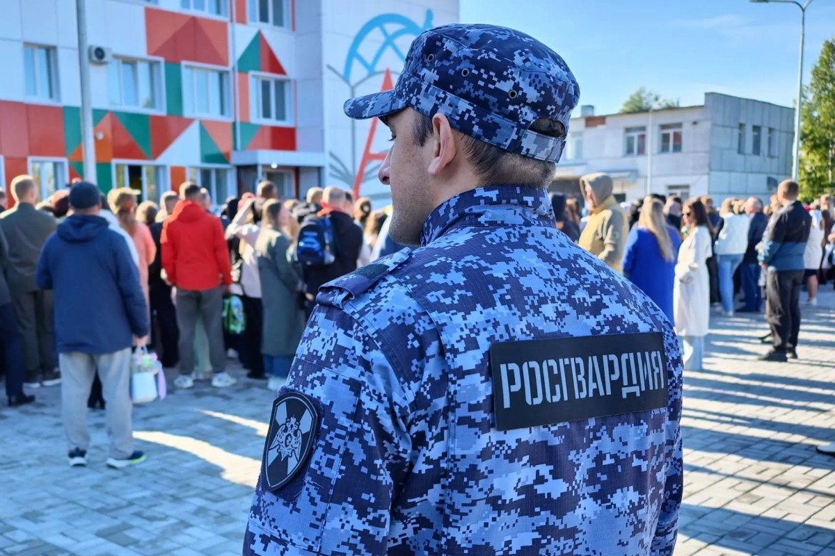 В Югре Росгвардия обеспечила безопасность Дня знаний