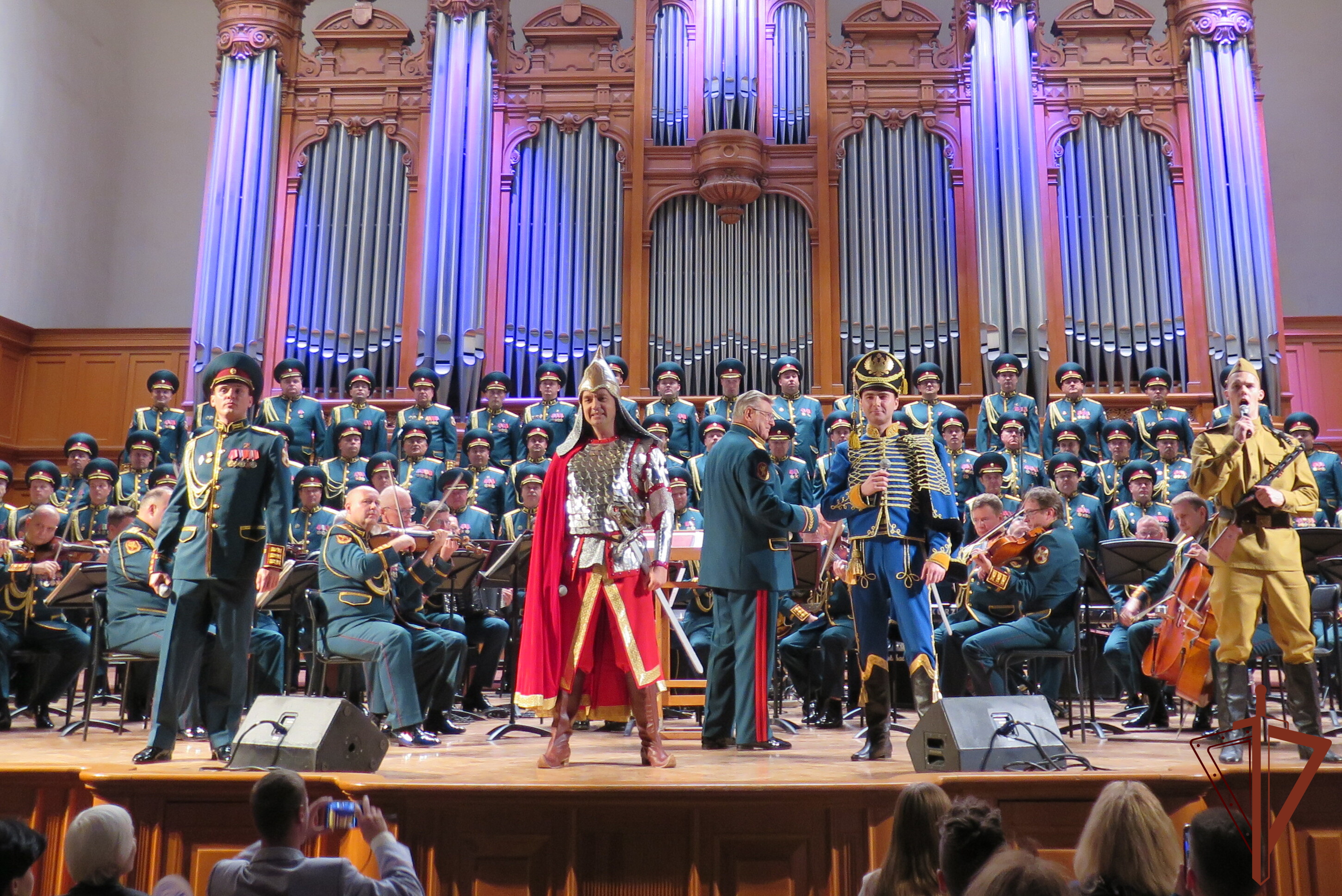 Состоялся концерт Академического ансамбля Росгвардии, посвящённый 75-летию его художественного руководителя – Виктора Елисеева