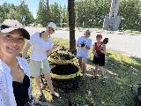 Депутаты Думы района организовали марафон "Цветущий поселок" в поселке Горноправдинске