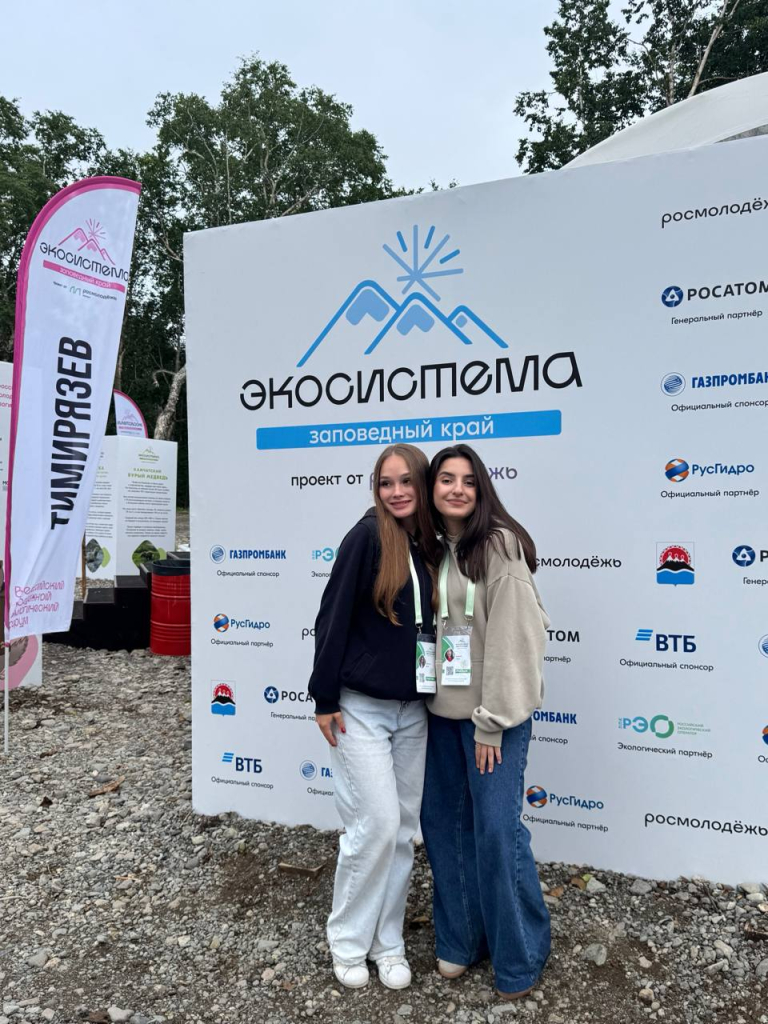 1 photo_5251515530421073109_y.jpg