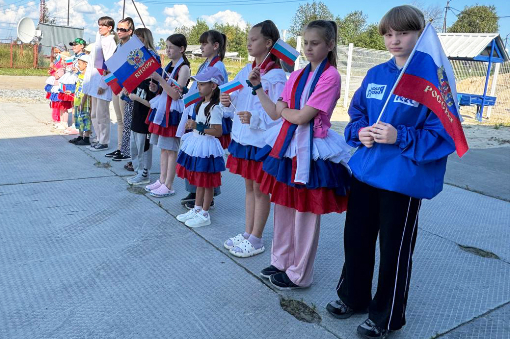 2 photo_5278743969515305478_y.jpg